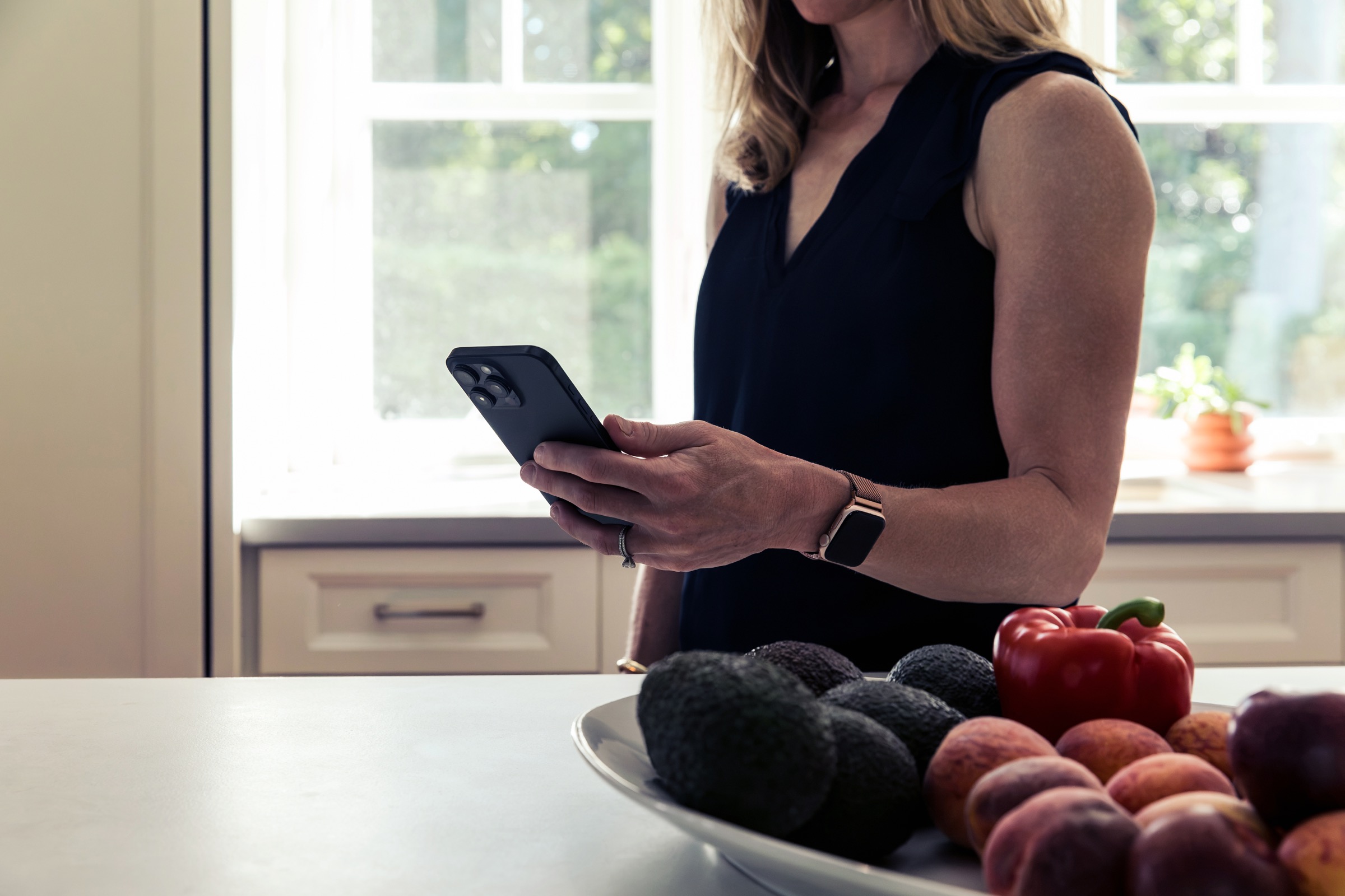 Member tracking meals and health from a connected watch and phone